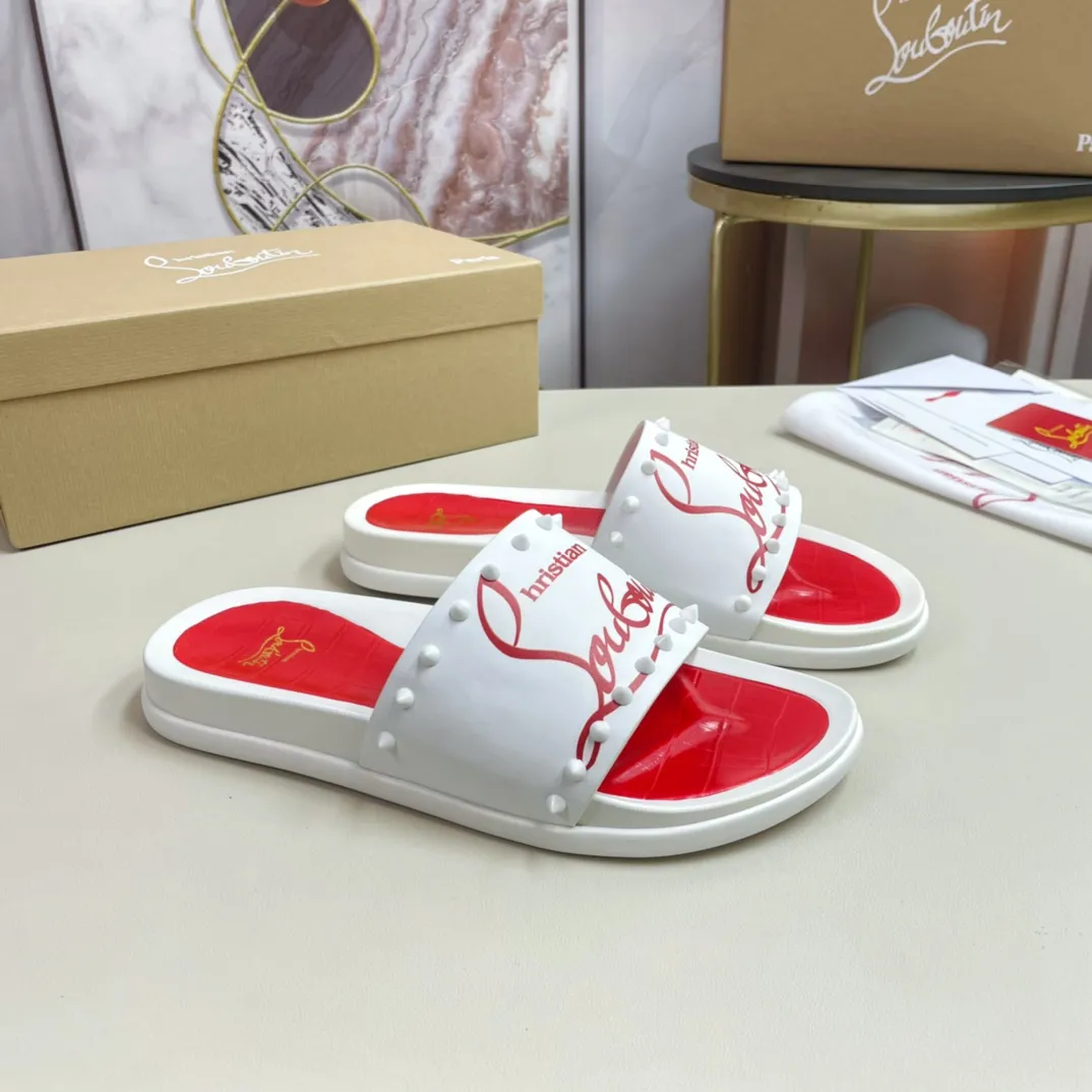 [CL red sole shoes] P: 340💰 size 38-45 Men’s classic slippers, made on the official website 1:1, the original factory specializes in original materials ➖ OEM 3D printed patterns, all hand-nailed and made ➖ Ultra-light non-slip outsole. Super fashionable and super comfortable, handsome on the feet, a must-have for men in summer! !